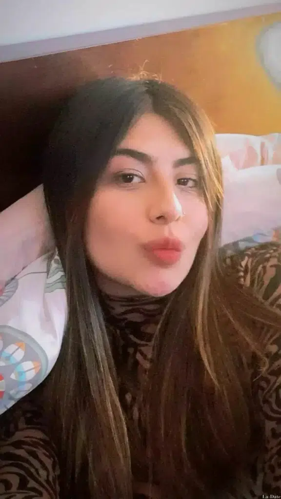 Elena Profile image 2