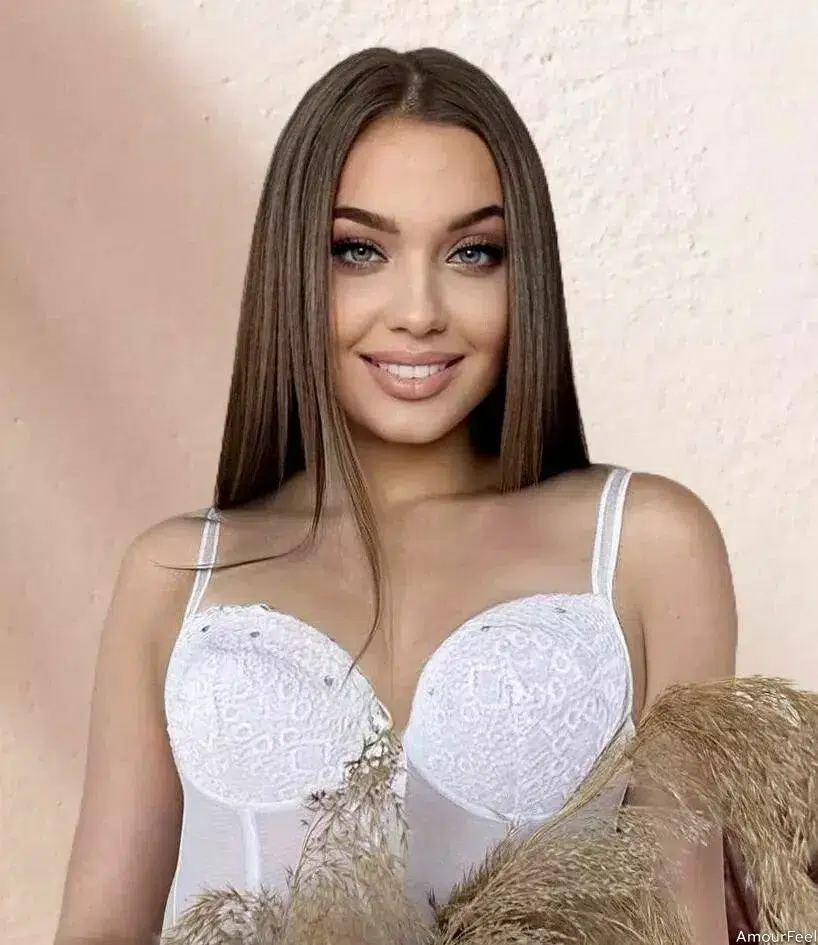 Arina Profile image 3