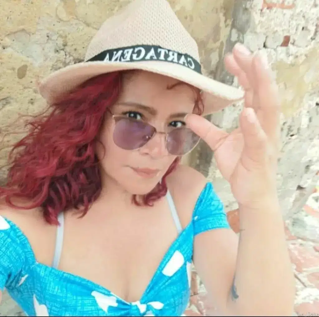 Laura Profile image 4