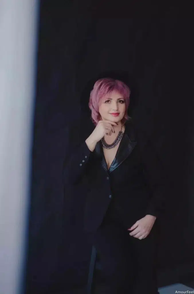 Krystyna Profile image 2
