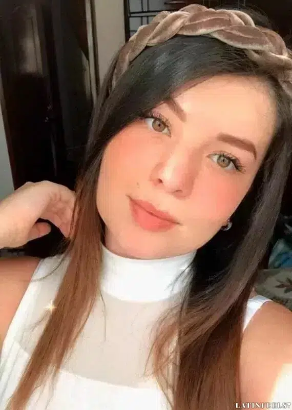 Sandra Profile image 3