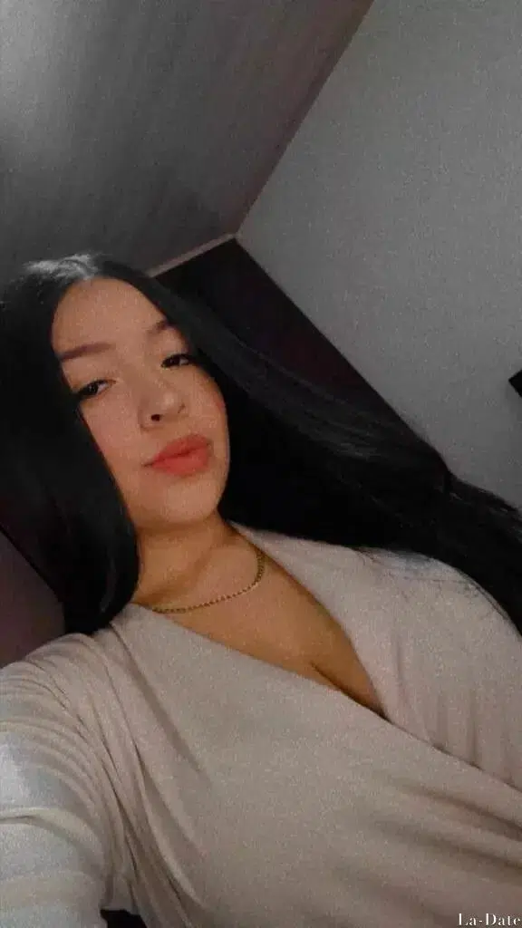 Valeria Profile image 3