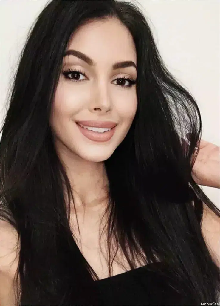 Viktoriia Profile image 3