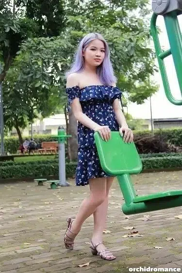 Huyen Profile image 2
