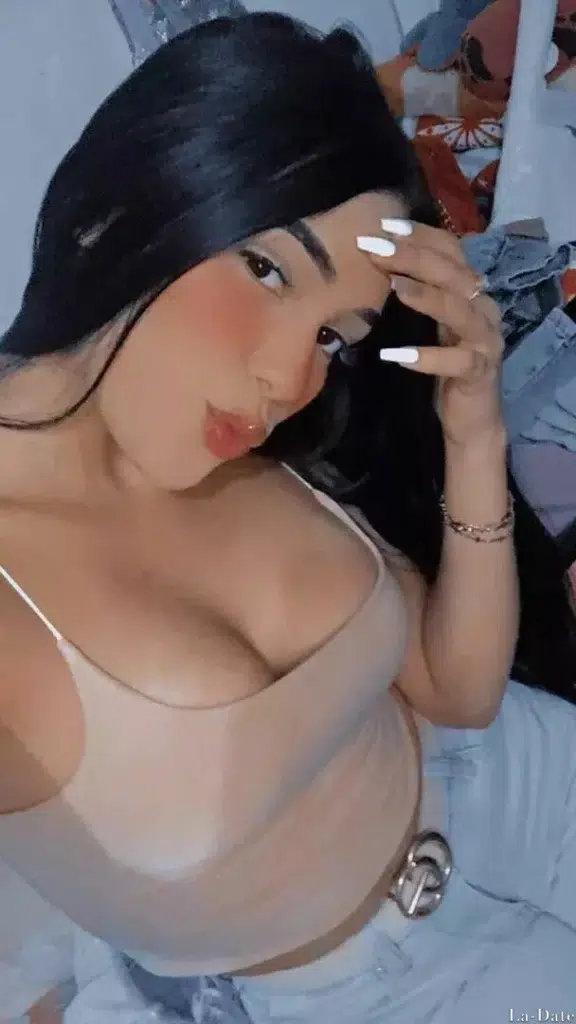 Stefany Profile image 1