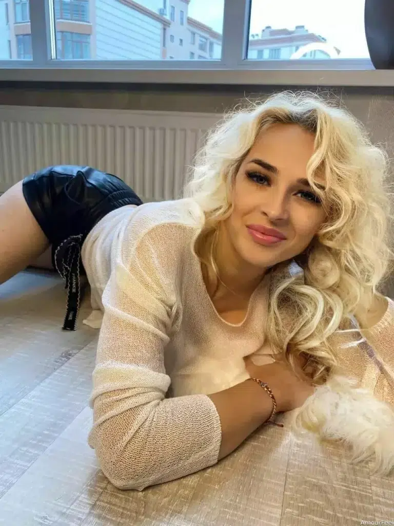 Yana Profile image 2