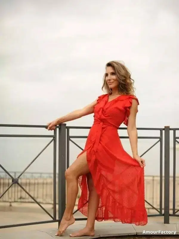 Yana Profile image 3
