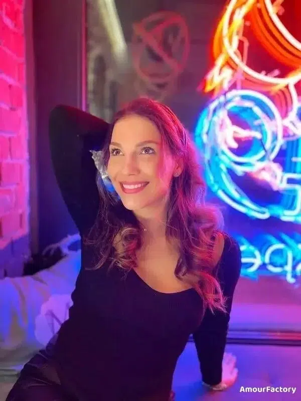 Yana Profile image 1