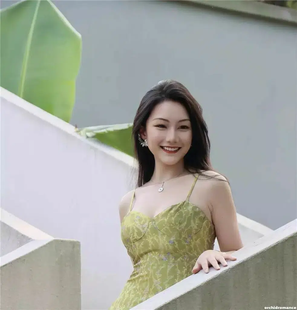 Lanyue Profile image 3