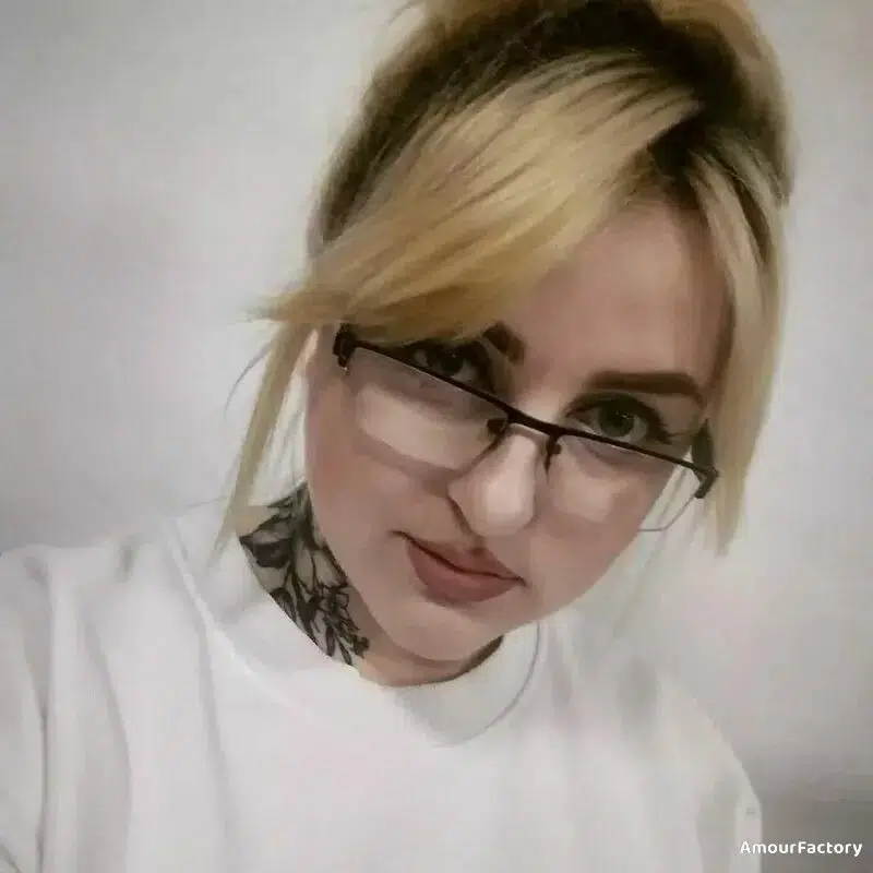 Yulia Profile image 2