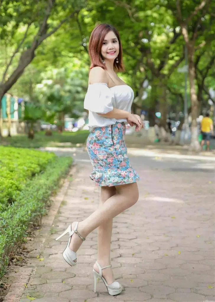 Becky Profile image 3