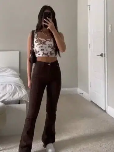 Courtney21 Profile image 1