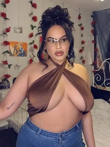 babygirlxo712 Profile image 2