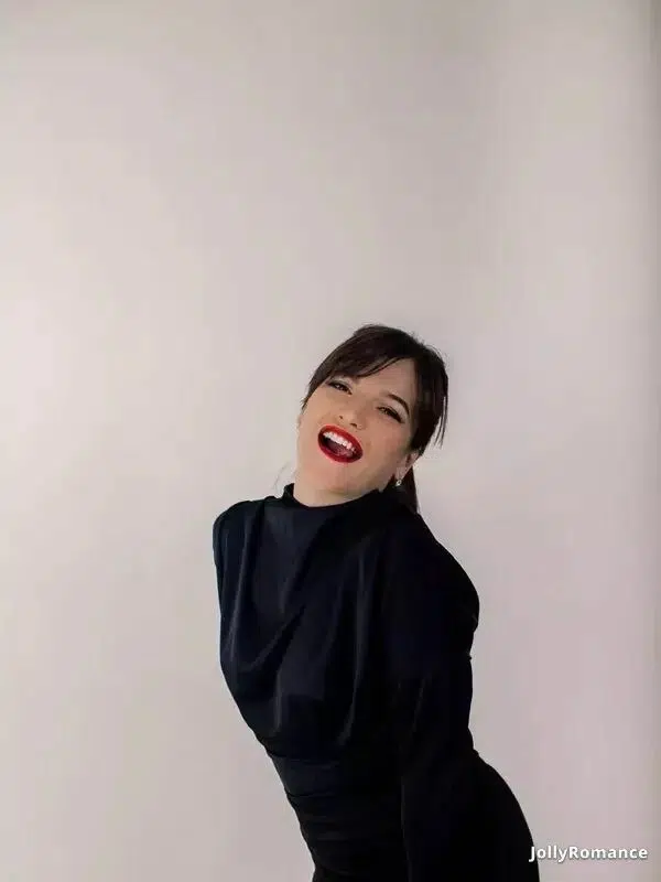 Diana Profile image 3