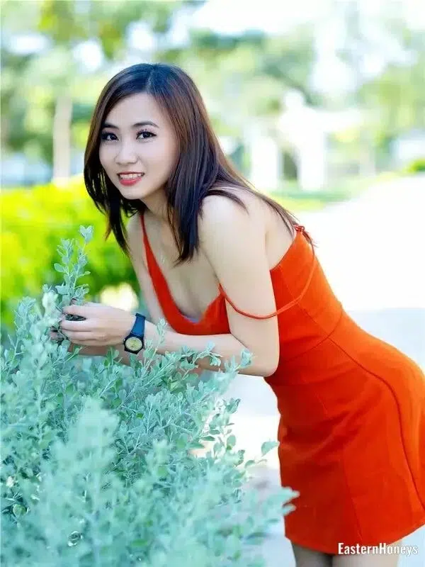 Nora Profile image 2