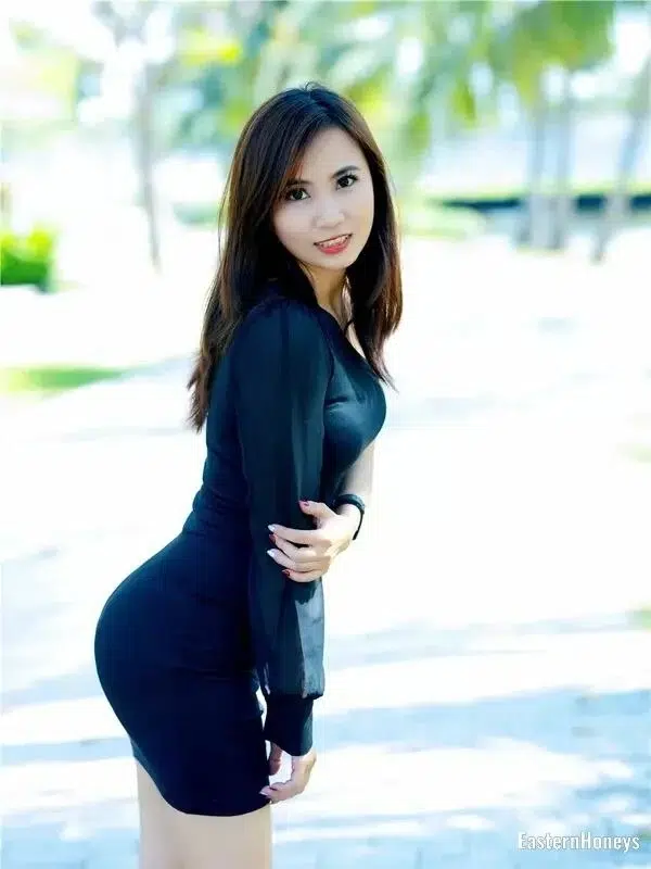 Nora Profile image 1