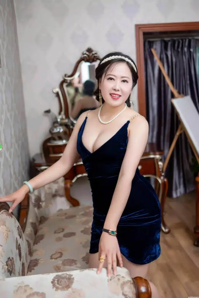 Hong Profile image 2
