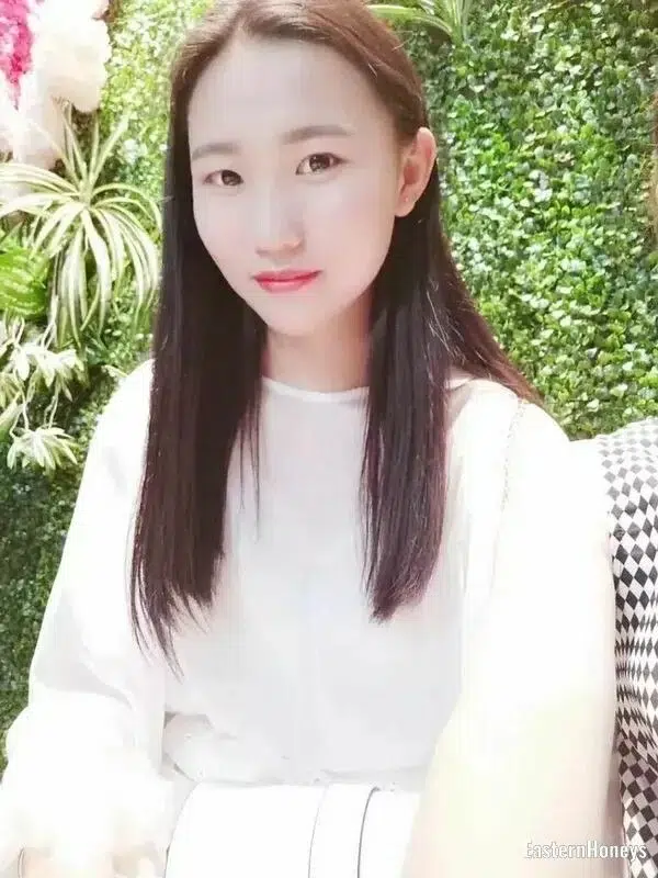 Yuqi Profile image 2