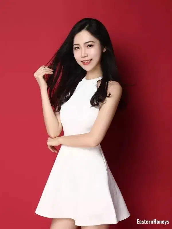 Deng Yimei Profile image 2