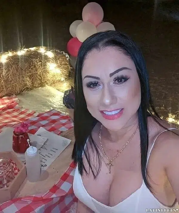 Sandra Profile image 3