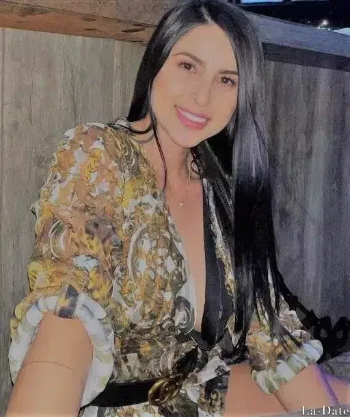Laura Profile image 2