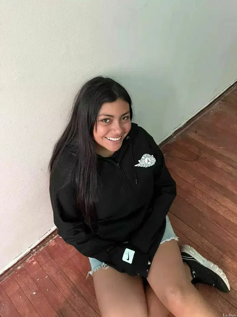 Deysy Profile image 3
