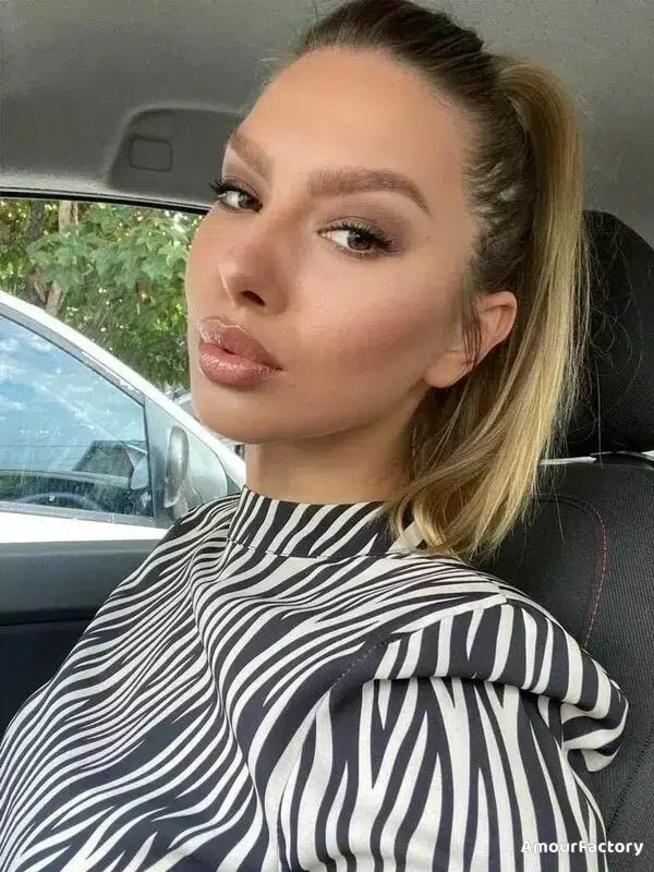 Kate Profile image 2